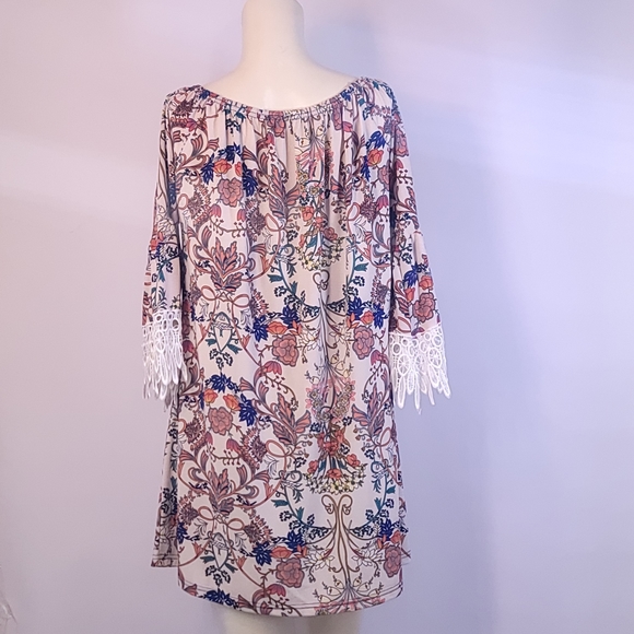 Boho Style Mini dress with crocheted sleeve - Picture 7 of 16